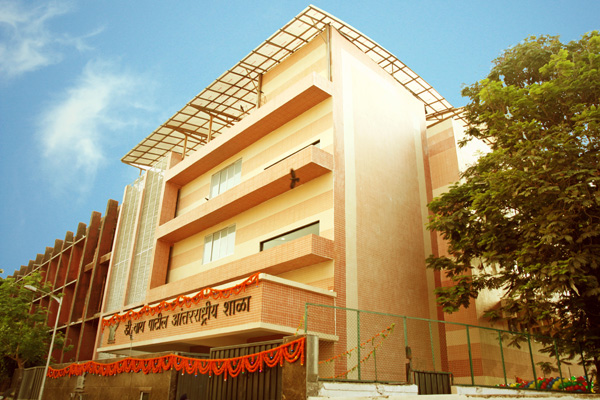 D Y Patil International School