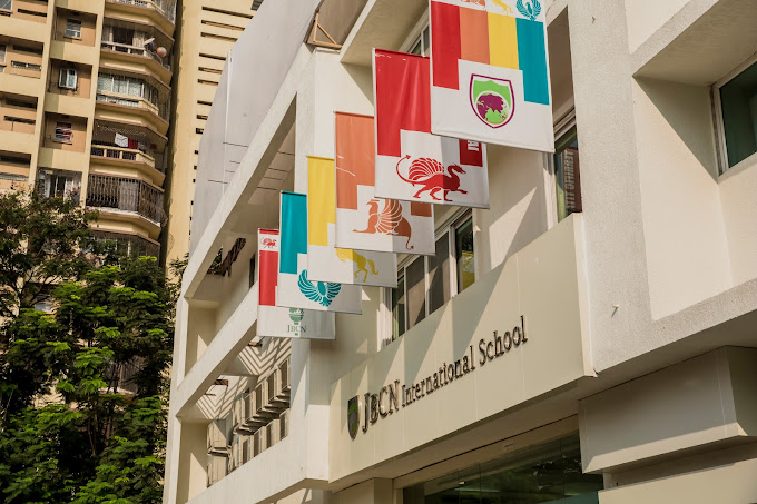 JBCN International School