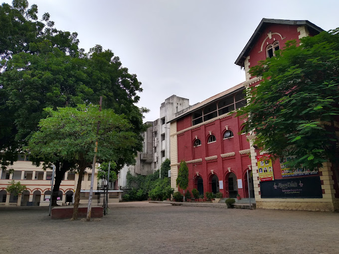 New English High School  Junior College