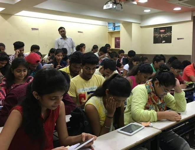 Mahesh Tutorials  Borivali East